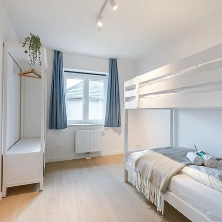 Huswell - With Sunny Garden For Up To 10 Guests Hébergement de vacances Le Coq