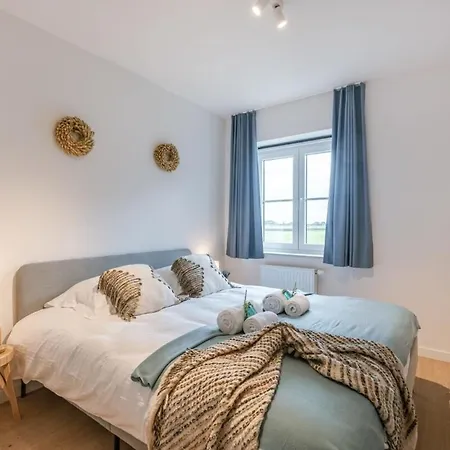 Huswell - With Sunny Garden For Up To 10 Guests Le Coq