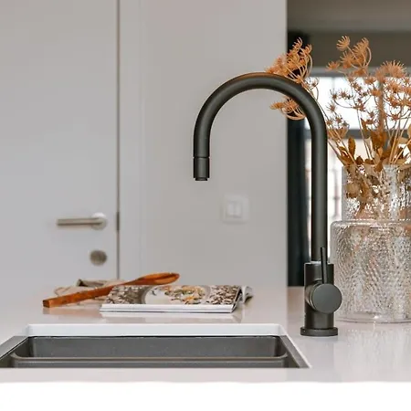 Huswell - With Sunny Garden For Up To 10 Guests * Le Coq